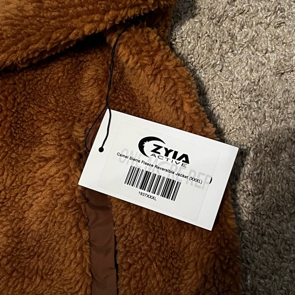 Zyia Camel Fleece Reversible Jacket - Picture 3 of 3